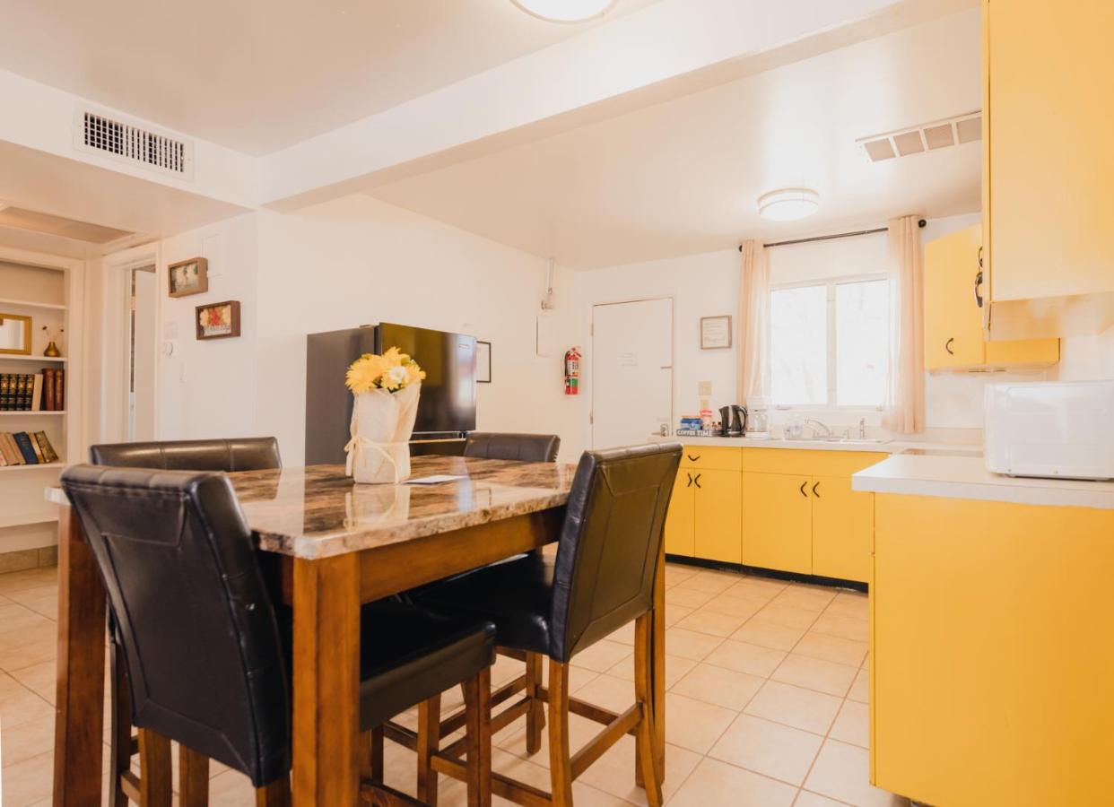 1 Or 3 Bedroom Apartment With Full Kitchen Page Exterior foto